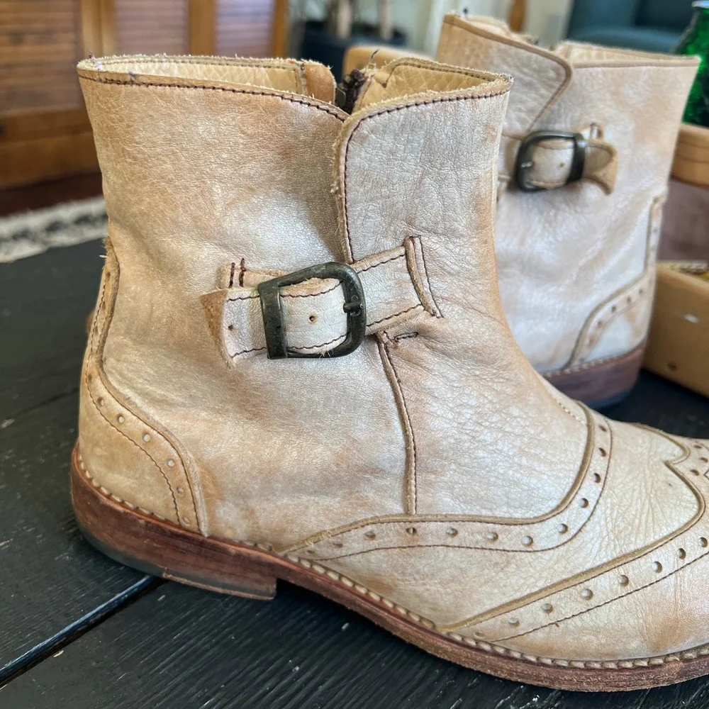 BED|STU Beige Leather Ankle Booties with Buckle Detail